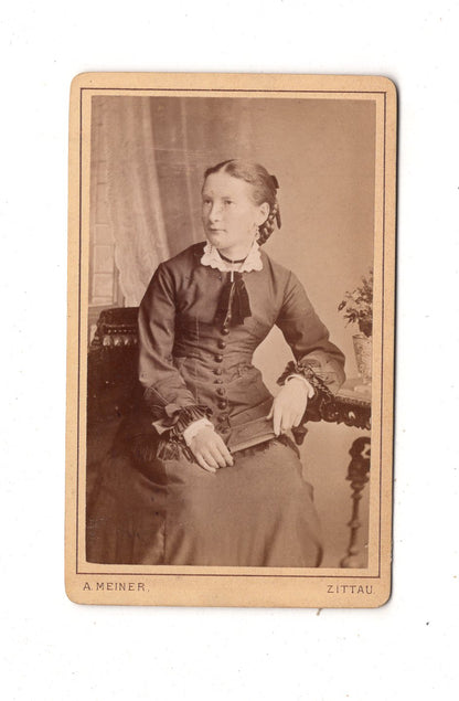 Fotografie Feine Dame - Zittau 1870er / CDV L1-24