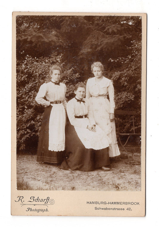 Fotografie Feine Damen im Garten - Hamburg-Hammerbrook 1900er / CAB W-22