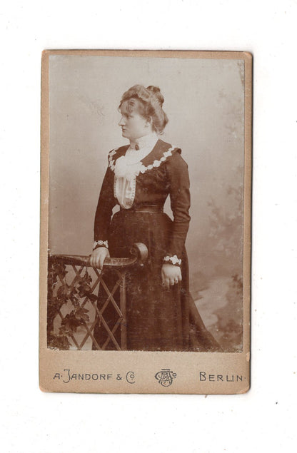 Fotografie Feine Dame / Hedwig Igel - Berlin um 1900 / CDV L1-24