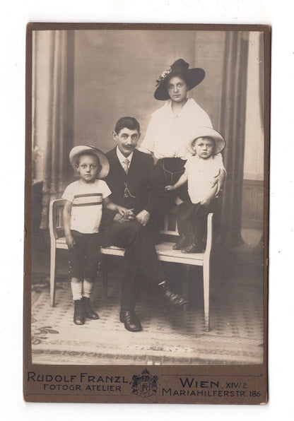 Fotografie Schönes Familienbild - Wien 1917 / CAB U-20