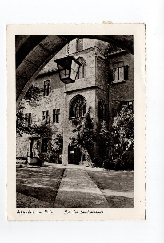 Ansichtskarte Ochsenfurt am Main / Hof des Landratsamts