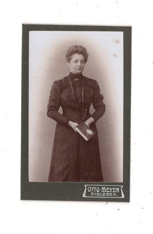 Fotografie Feine Dame - Eisleben um 1900