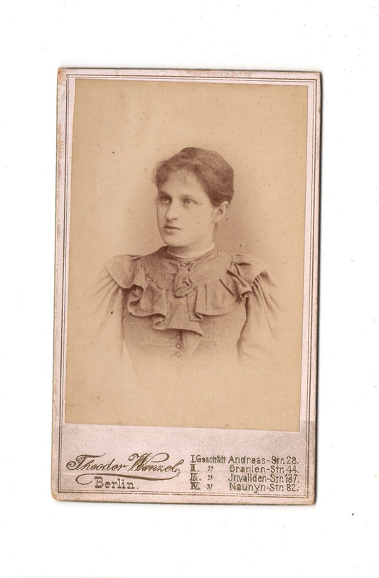 Fotografie Damenportrait - Berlin 1890er / CDV C1-03