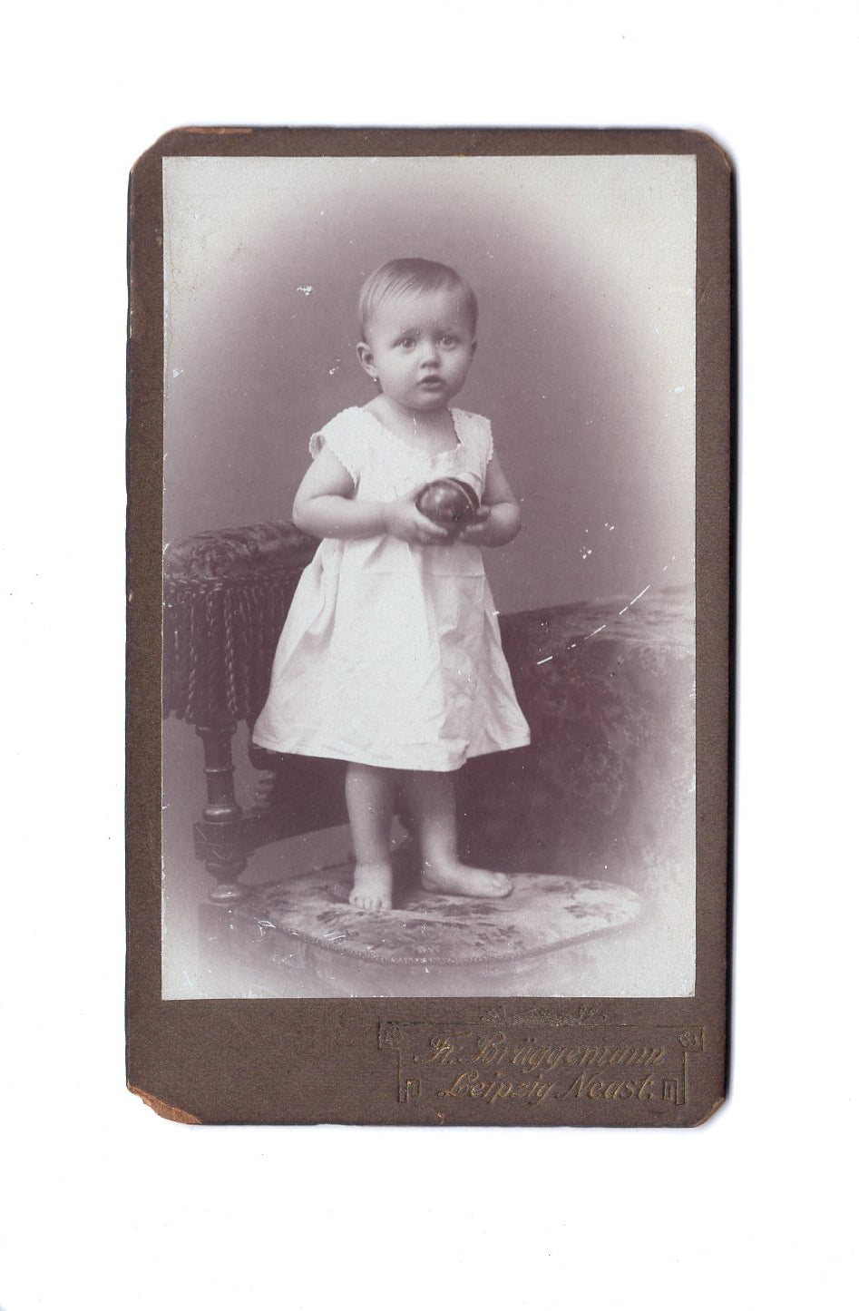 Fotografie Niedliches kleines Mädchen - Leipzig-Neustadt um 1900