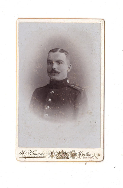 Fotografie Soldat - Freiburg im Breisgau um 1900 / CDV M1-06