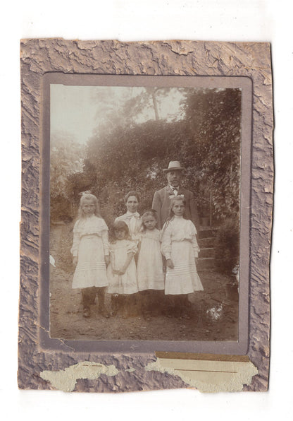 Fotografie Schönes Familienbild - unbekannter Ort um 1900 / CAB U-20