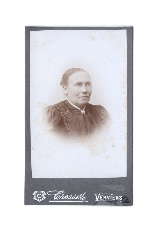 Fotografie Damenportrait / benannt - Verviers um 1900