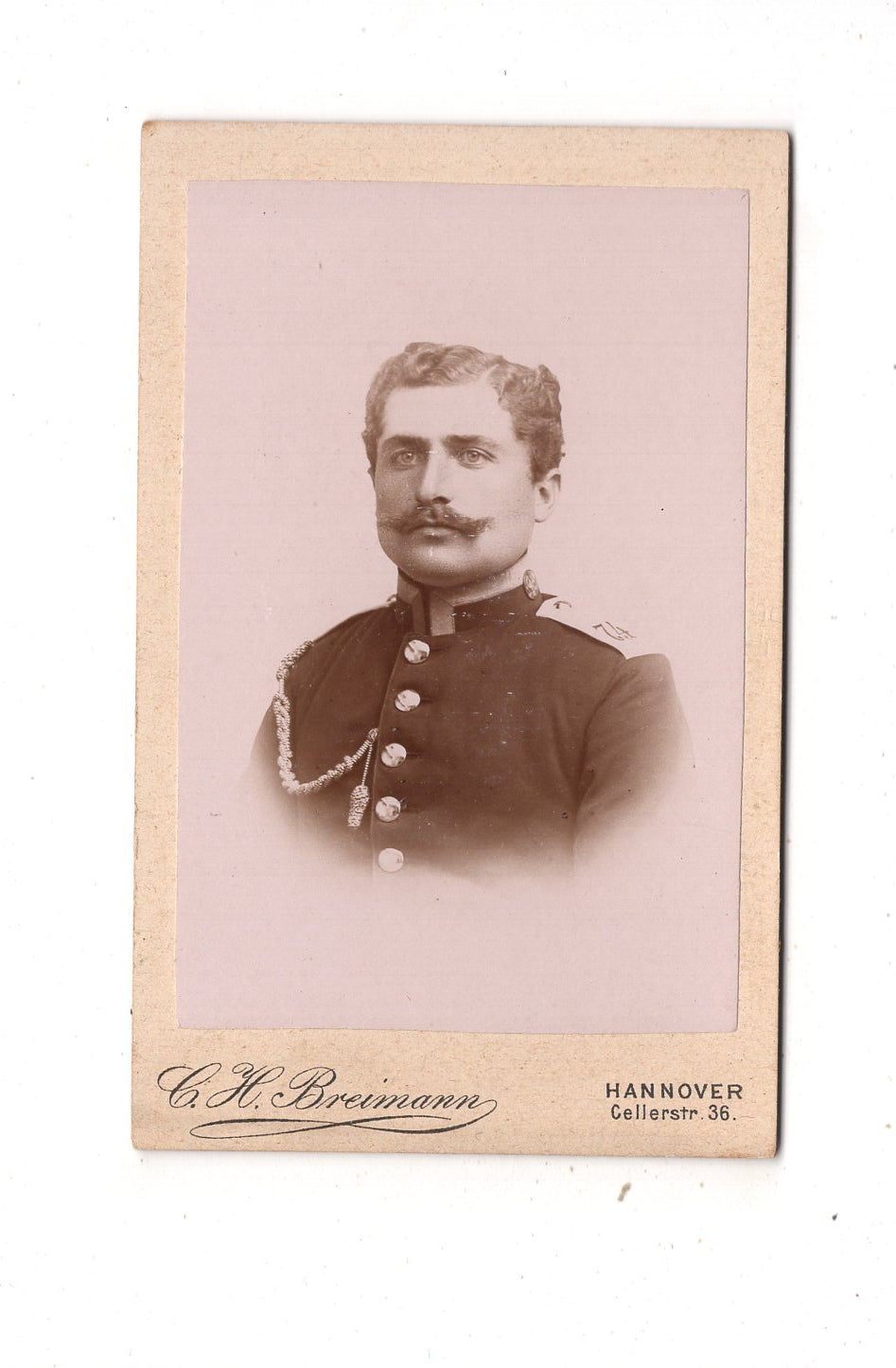 Fotografie Soldat mit Schützenschnur / Regiment 74 - Hannover um 1900 / CDV M1-06
