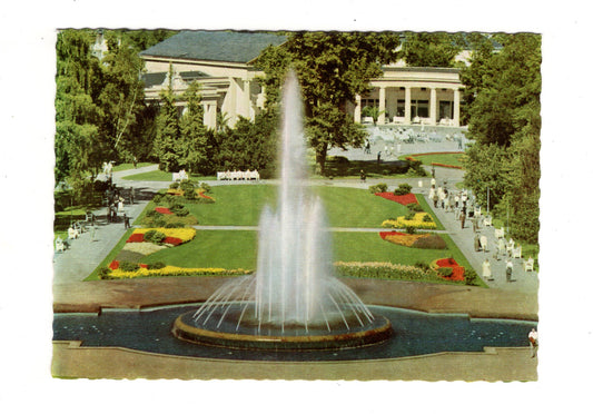 Ansichtskarte Bad Oeynhausen / Große Fontäne und Wandelhalle
