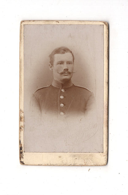 Fotografie Soldat - unbekannter Ort 1890er / CDV M1-06