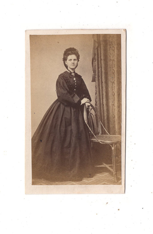 Fotografie Feine Dame - unbekannter Ort 1860er