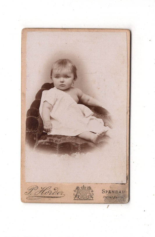 Fotografie Niedliches kleines Mädchen - Spandau 1890er / CDV M1-27