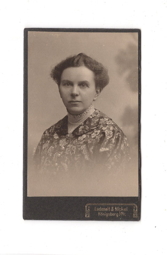 Fotografie Damenportrait - Königsberg in Preußen 1910er / CDV C1-04