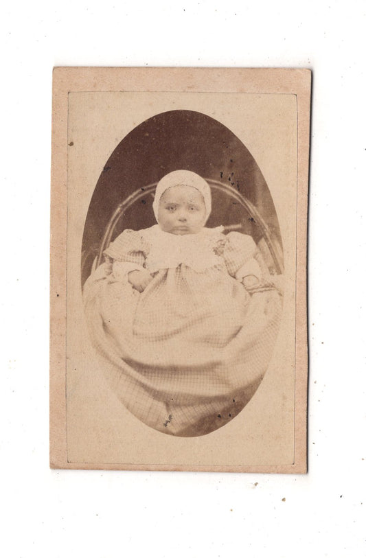 Fotografie Schönes Kinderbild / Baby - unbekannter Ort 1870er