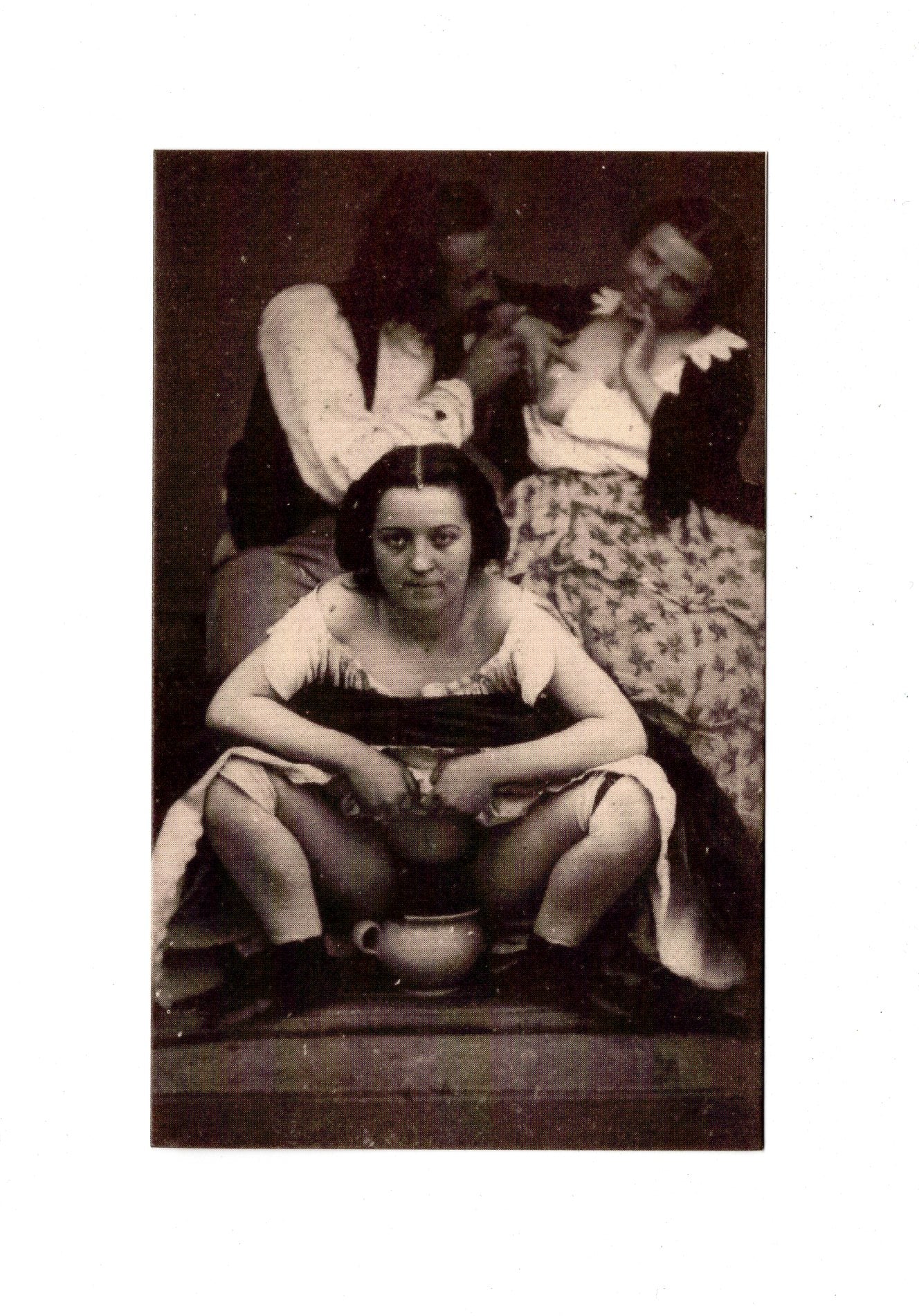 Ansichtskarte Akt / Erotik / Erotische Szene