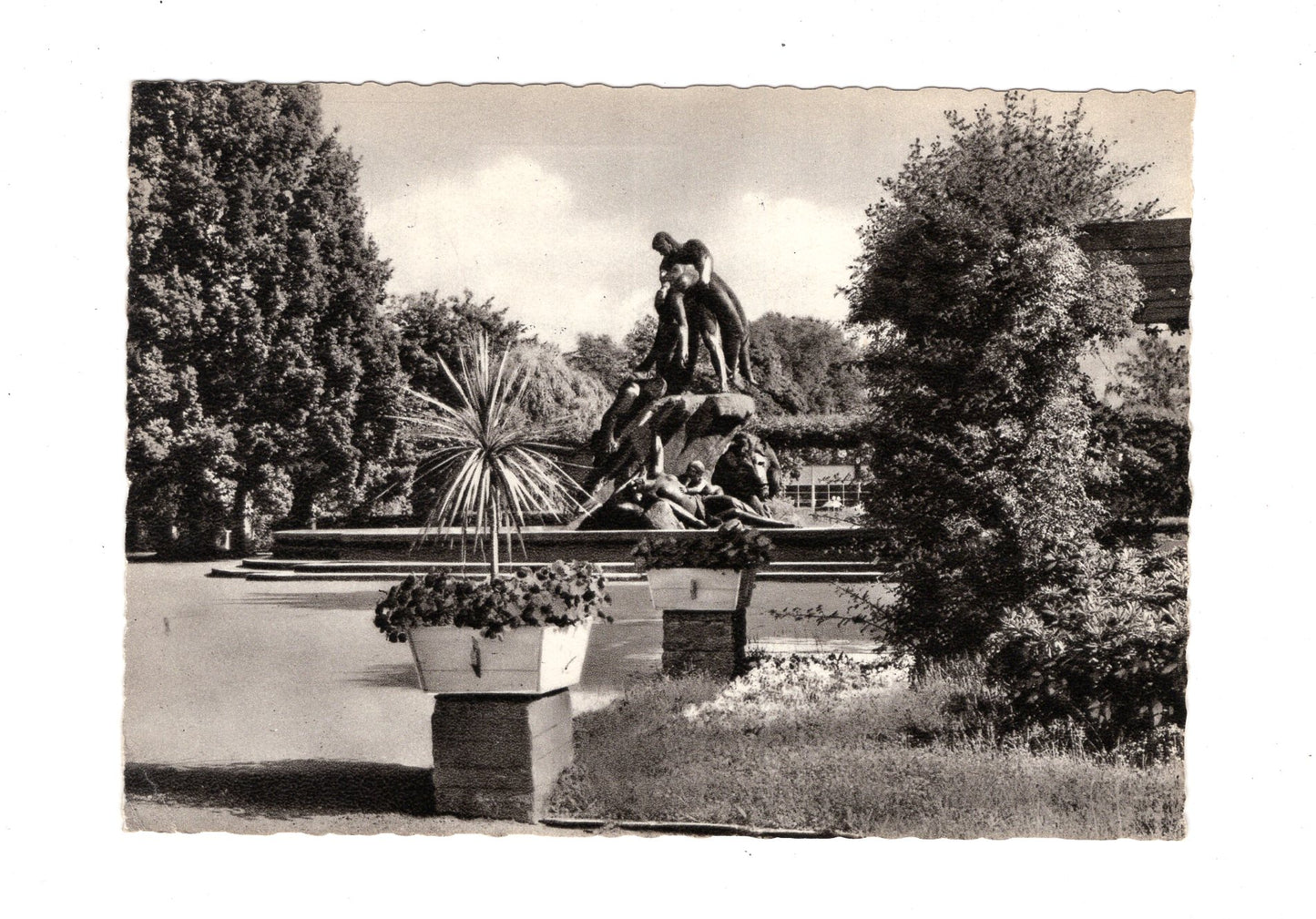 Ansichtskarte Coburg / Rosengarten mit Sintflutbrunnen