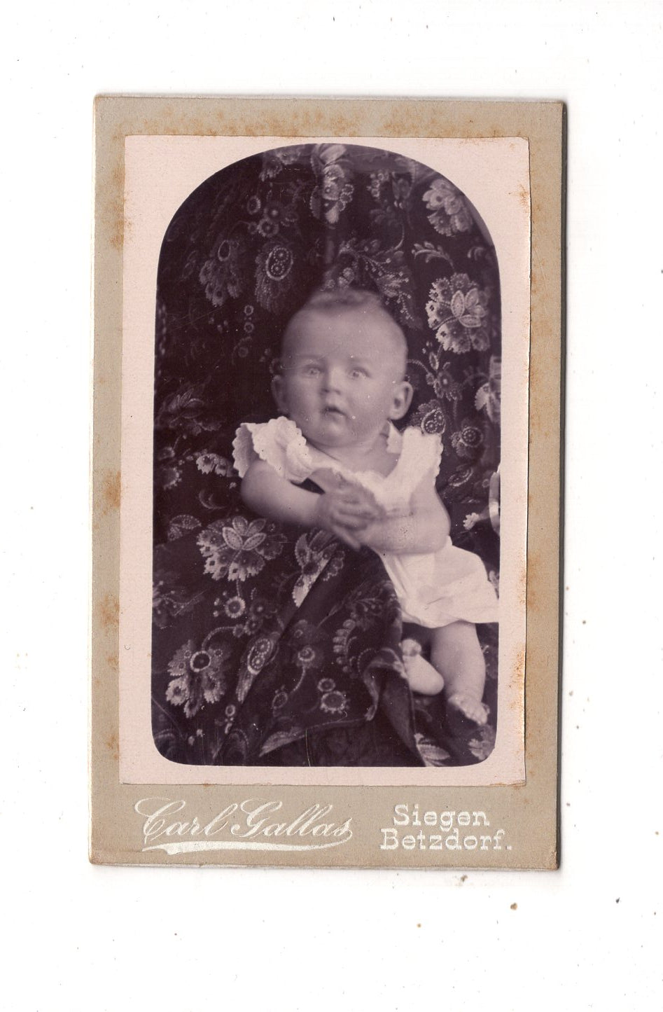 Fotografie Schönes Kinderbild / Baby - Siegen / Betzdorf 1880er