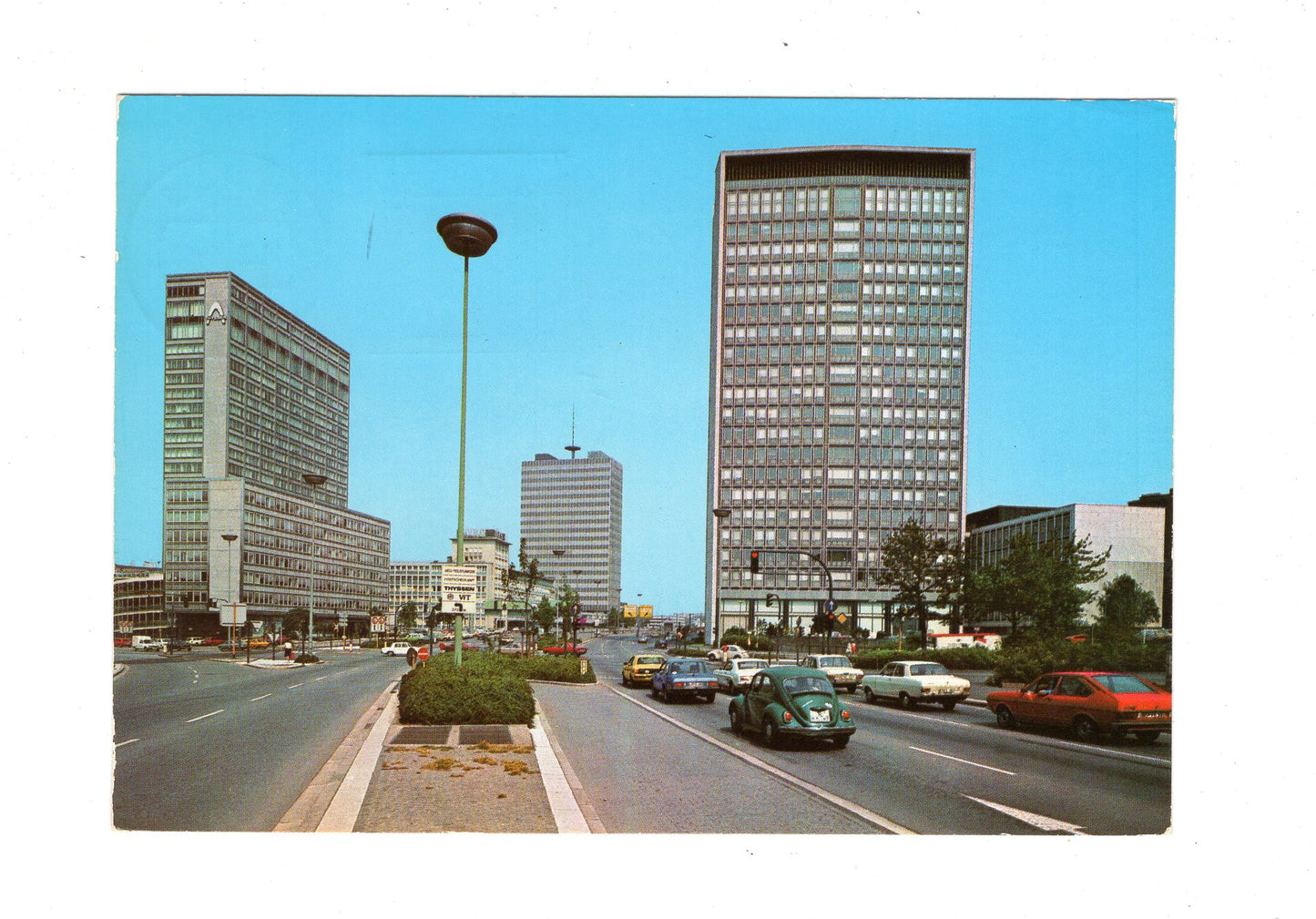 Ansichtskarte Essen an der Ruhr / Bismarckplatz mit RWE-Hochhaus / G1-59