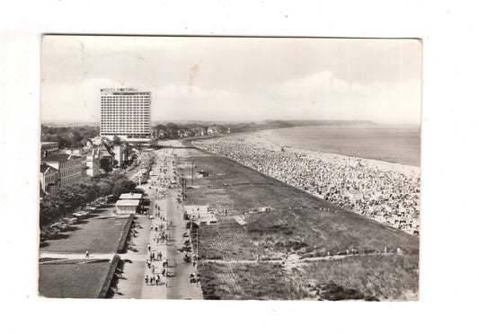 Ansichtskarte Rostock-Warnemünde / Promenade mit Hotel Neptun / J1-67