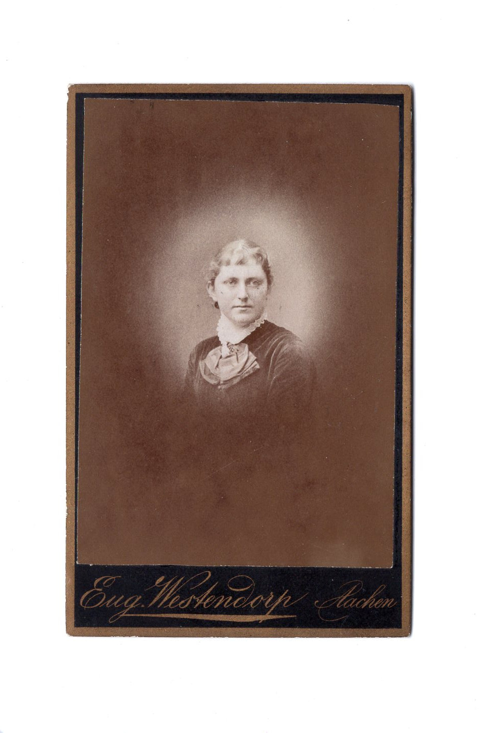 Fotografie Damenportrait - Aachen um 1880