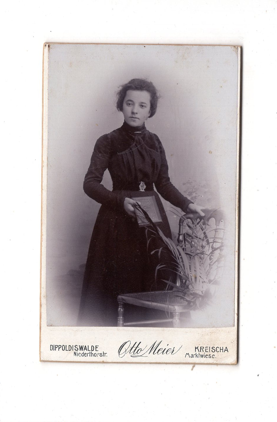 Fotografie Feines junges Mädchen - Dippoldiswalde / Kreischa um 1900 / CDV L1-26