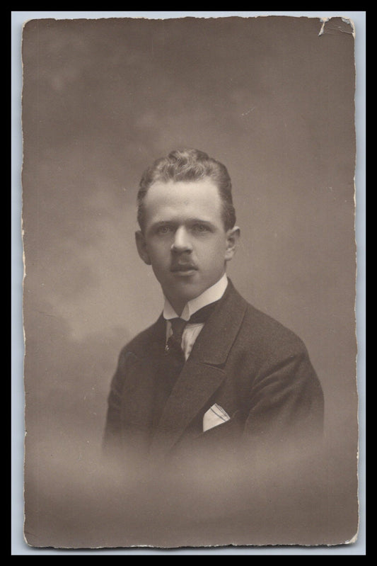 Ansichtskarte Herrenportrait / Feiner Herr - Wien 1920