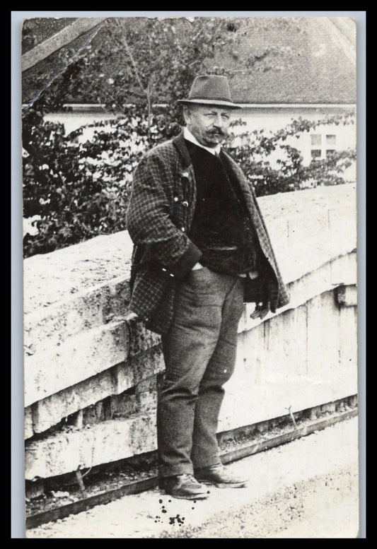 Ansichtskarte Herrenportrait / Mann mit Hut / benannt - St. Pölten