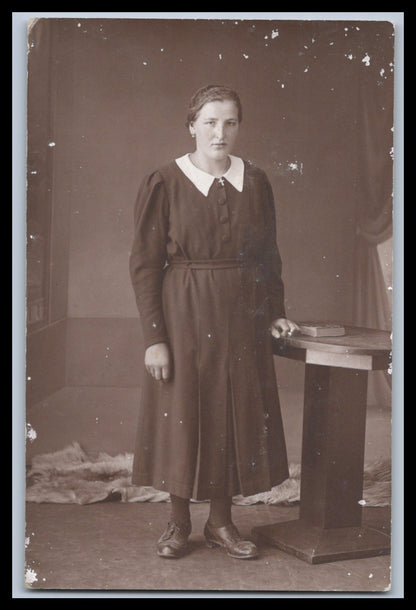 Ansichtskarte Damenportrait / Junge Frau