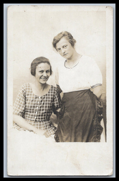 Ansichtskarte Damenportrait / Junge Frauen