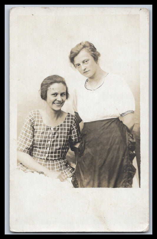 Ansichtskarte Damenportrait / Junge Frauen