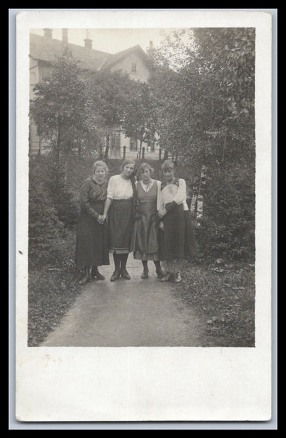 Ansichtskarte Damenportrait / Junge Frauen