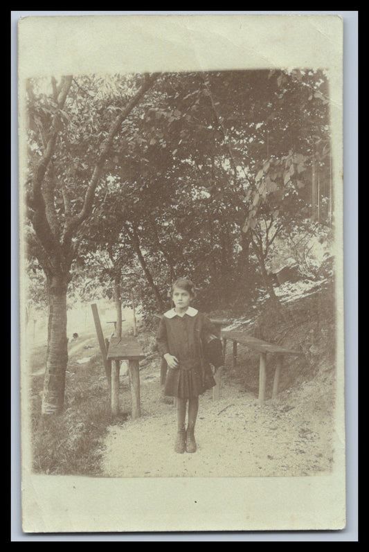 Ansichtskarte Niedliches kleines Mädchen