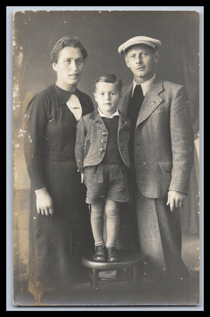 Ansichtskarte Familie / Schönes Familienbild