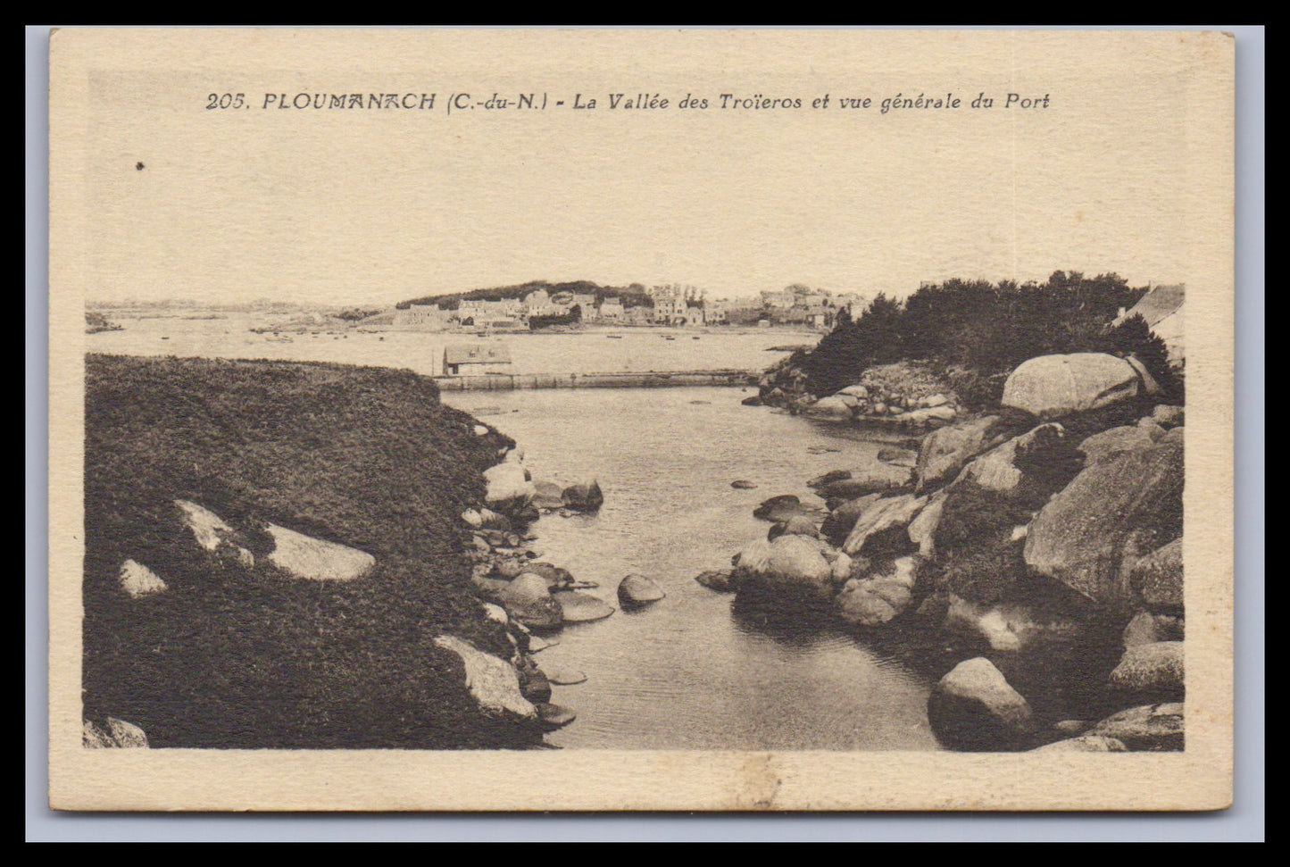 Ansichtskarte Ploumanach / La Vallée des Troieros - Frankreich