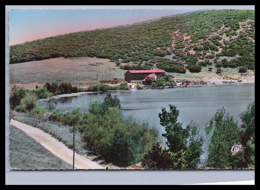 Ansichtskarte Mouzzer du Kandar / Le Lac de Daiet Aoua et l´ Hotel - Frankreich