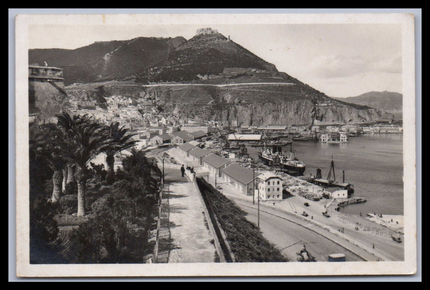 Ansichtskarte Oran / Promenade de Letang et le port - Frankreich