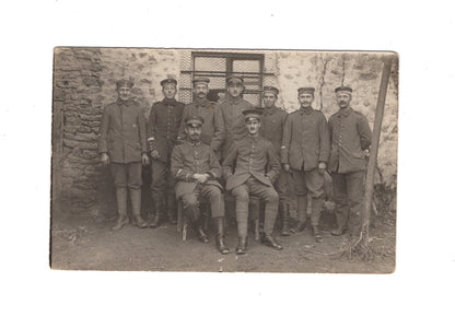 Ansichtskarte / Foto Gruppenbild Soldaten