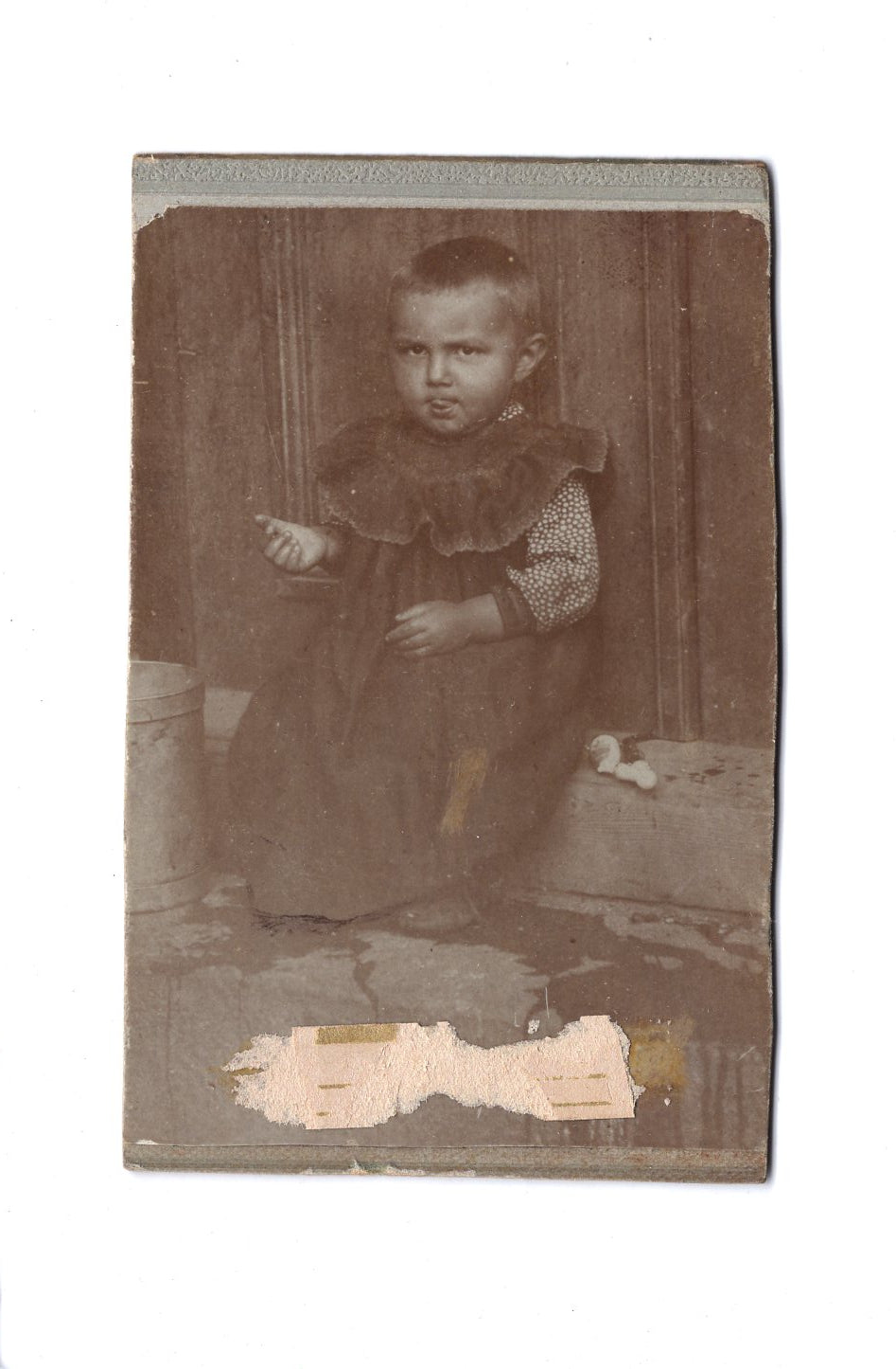 Fotografie Niedliches kleines Mädchen - unbekannter Ort 1910er