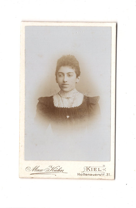 Fotografie Damenportrait - Kiel 1890er / CDV C1-05