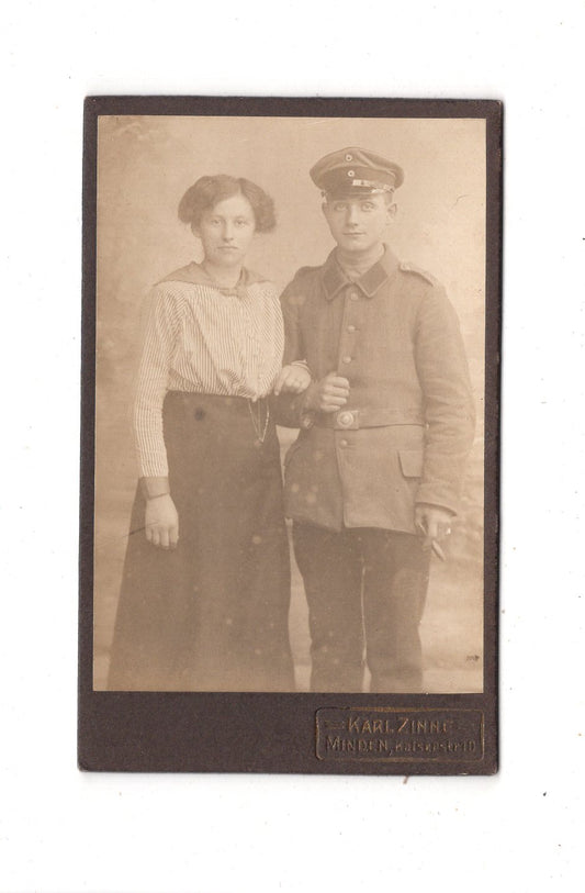 Fotografie Soldat mit Frau - Minden 1910er / CDV M1-08