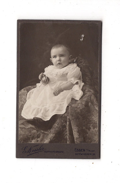 Fotografie Schönes Kinderbild / Baby - Essen um 1910