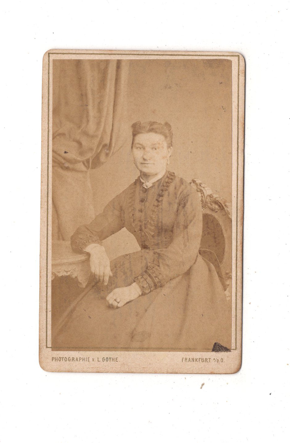 Fotografie Feine Dame - Frankfurt Oder 1870er / CDV L1-26