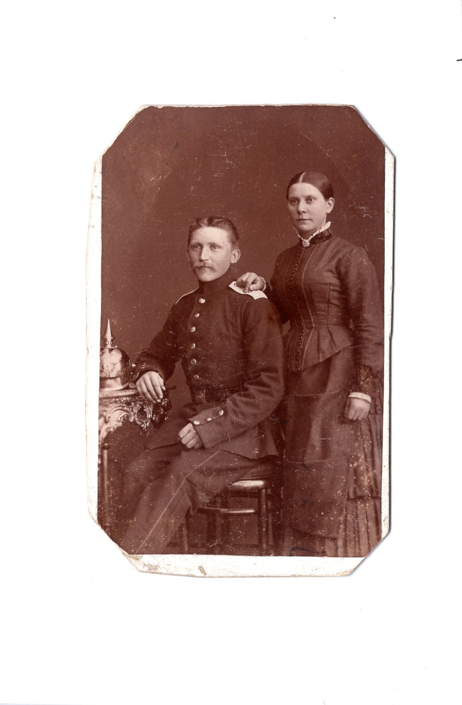 Fotografie Soldat mit Frau - Sonderburg 1880er