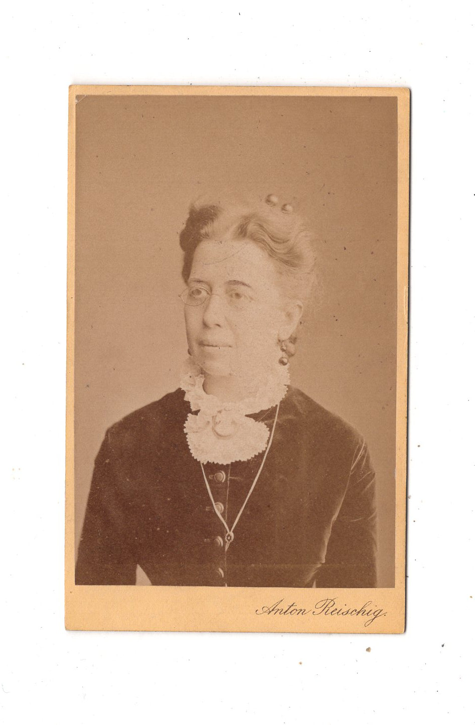 Fotografie Damenportrait - St. Johann an der Saar 1880 / CDV N1-15