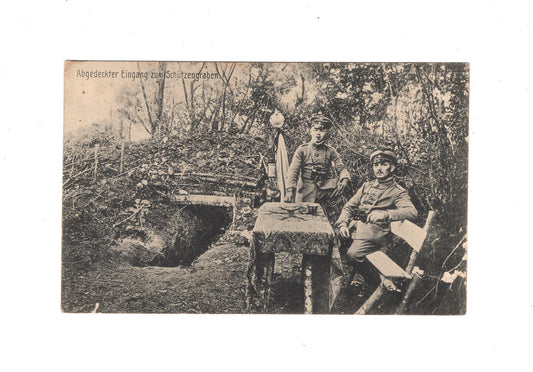 Ansichtskarte / Feldpost Abgedeckter Eingang zum Schützengraben - 1915