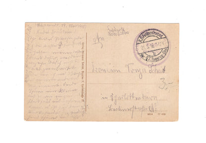 Ansichtskarte / Feldpost Soldat vor der Unterkunft - 1916