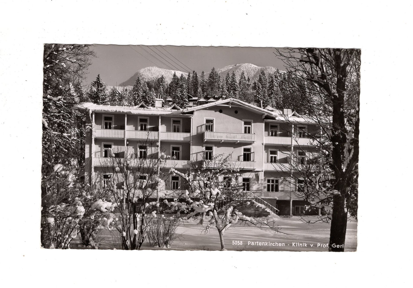 Ansichtskarte Garmisch-Partenkirchen / Klinik von Prof. Gerl / I1-69