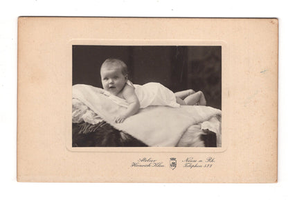 Fotografie Schönes Kinderbild / Baby / benannt - Neuss am Rhein 1900er / CAB U-24