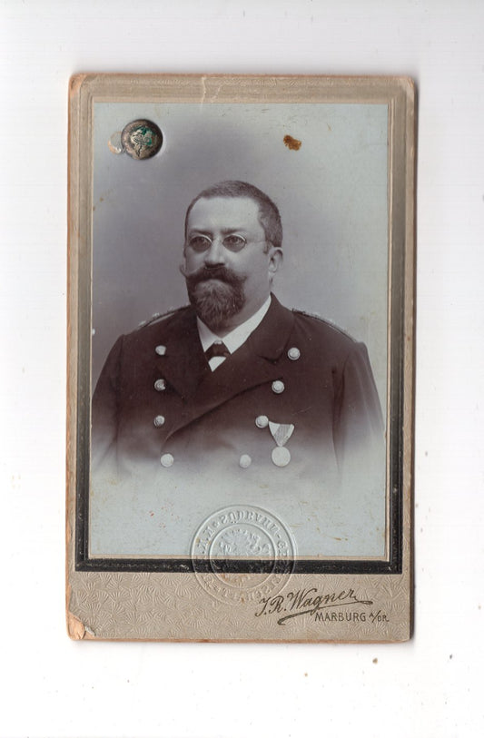 Fotografie K. u. k. Soldat mit Orden / Marine ? - Marburg / Maribor 1900er