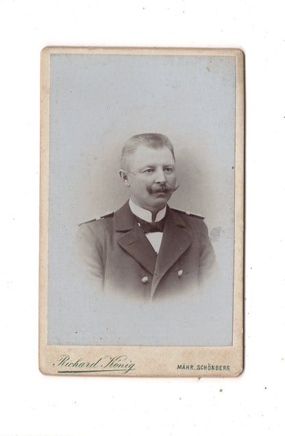 Fotografie K. u. k. Soldat / Marine ? - Mähr. Schönberg um 1900
